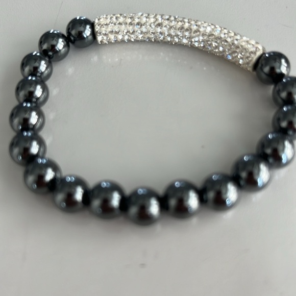 Black Pearl & Crystal Bracelet - Picture 3 of 5